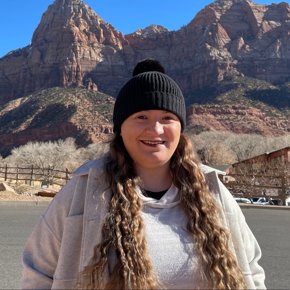 Meet your Posher, Haley - Picture 1 of 1